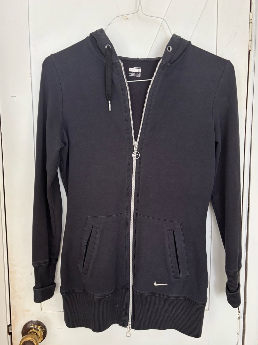 Nike FitDry Women’s Small Black Full Zip Hoodie Jacket Thumbholes